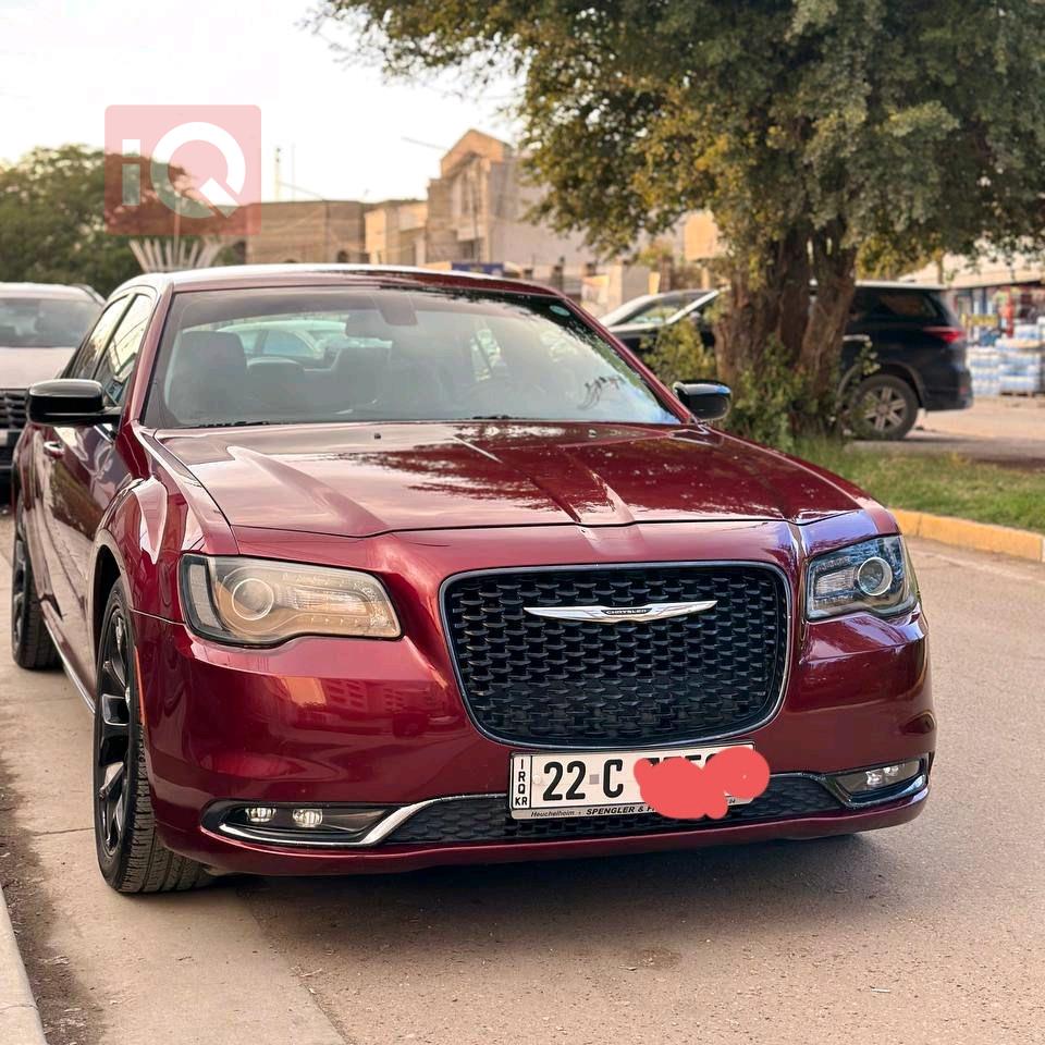 كرايسلر 300